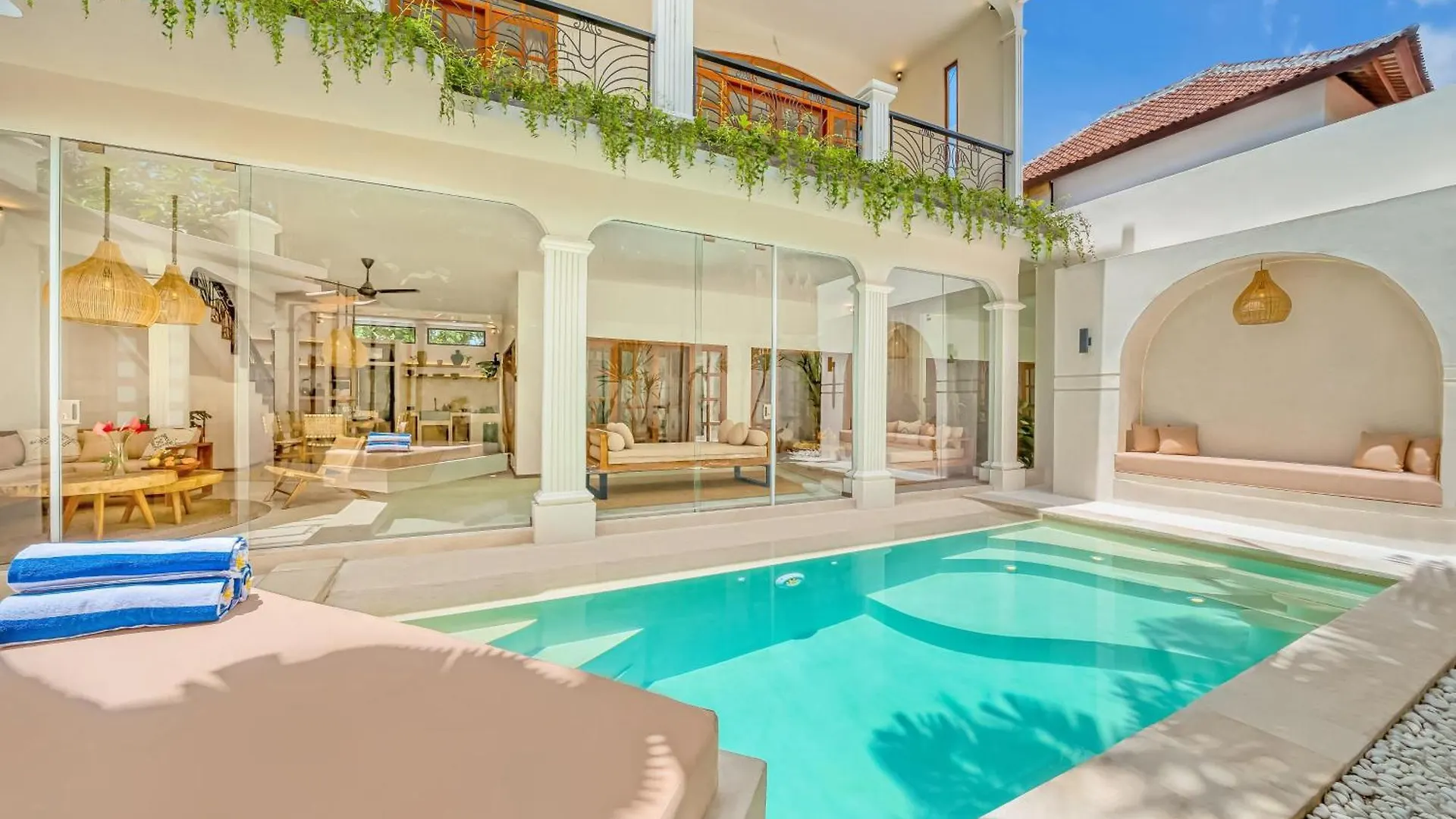 Villa San Diego: Brand New 4Bdr 세미냑